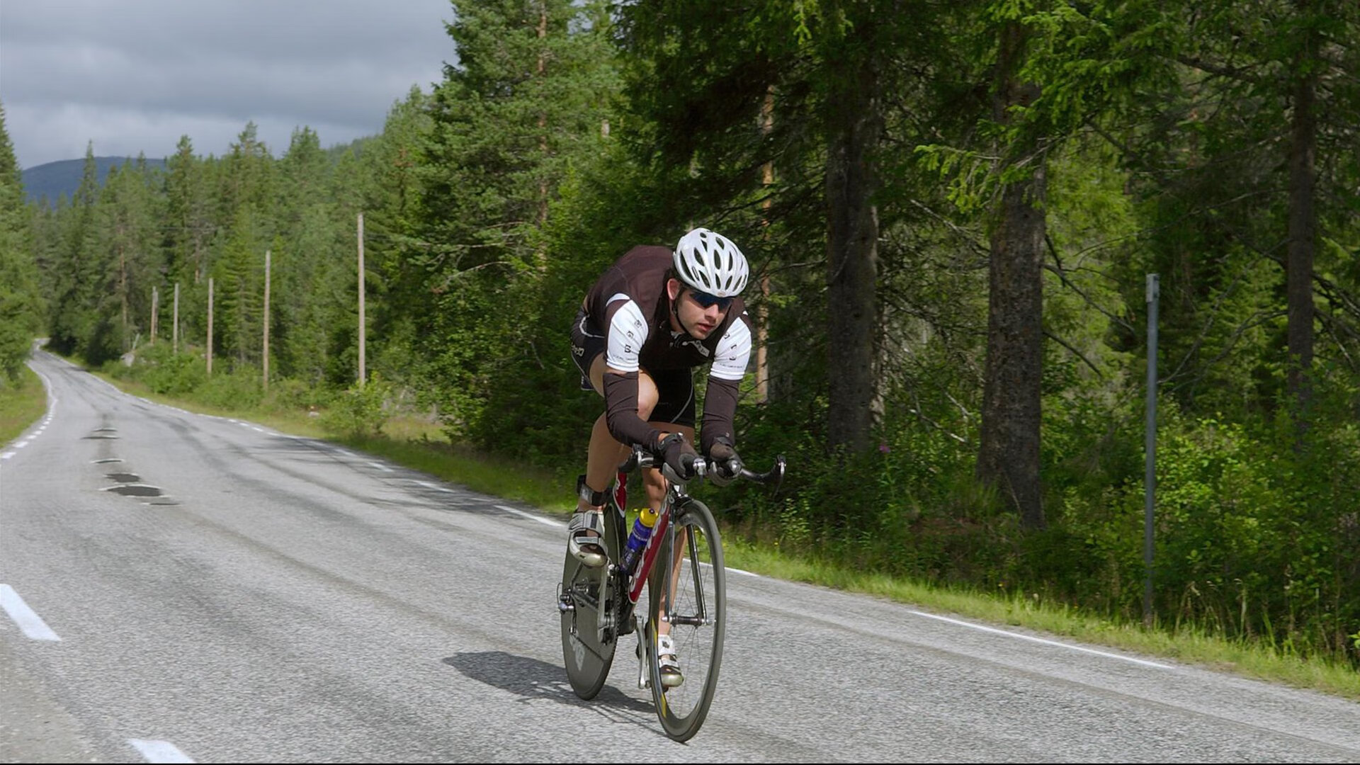 体育新闻中心优化体育赛事直播信号传输技术,体育直播信号源